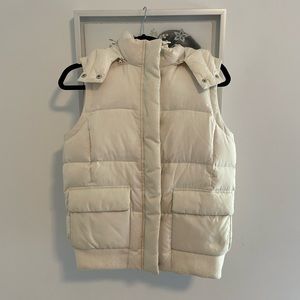 Gap puffy vest